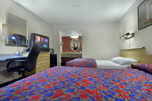 Red Roof Inn San Antonio  02.[1]